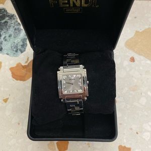 FENDI FF rectangular mens watch vintage unisex  7050G